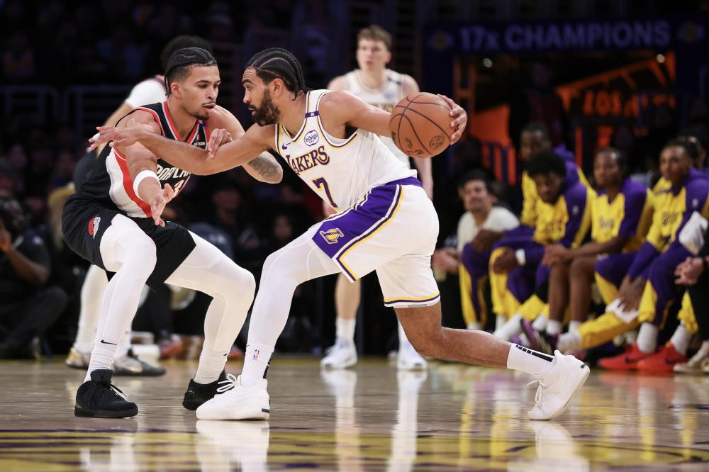 方面也堪称 方面也堪称