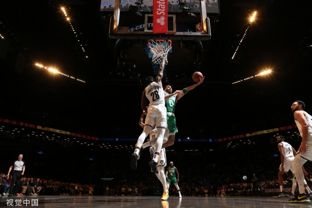 尽管他们在 尽管他们在